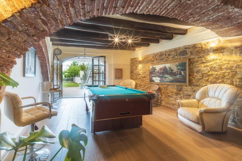 Newly Renovated Large Villa With Garden Castello  D'Empuries Dış mekan fotoğraf